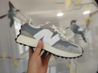 New Balance 327  Gray - Image 3