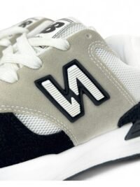 New Balance Beige/Black - Image 2