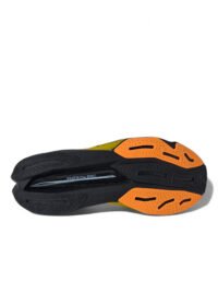 New Balance FuelCell Rebel v4 / Orange - Image 11