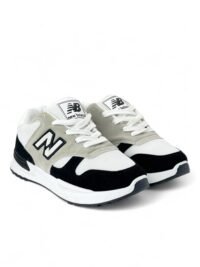 New Balance Beige/Black