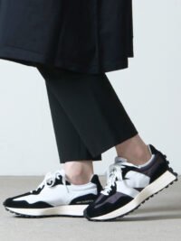 New Balance 327 Black/White - Image 18