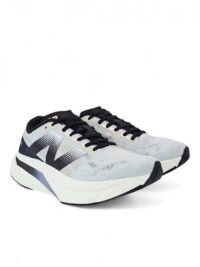 New Balance FuelCell Rebel v4 / Off-White - Image 7
