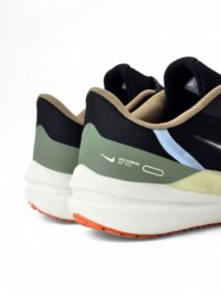 Nike Air Zoom Winflo V9 Black/Orange - Image 9