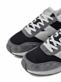 New Balance 370 Black/Grey - Image 11