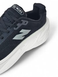 New Balance Fresh Foam Black/White - Image 8